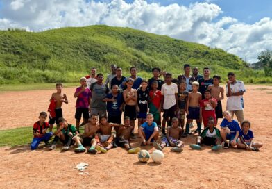 Crianças e adolescentes do projeto Semeando Vidas após atividade | Foto: Acervo do Projeto