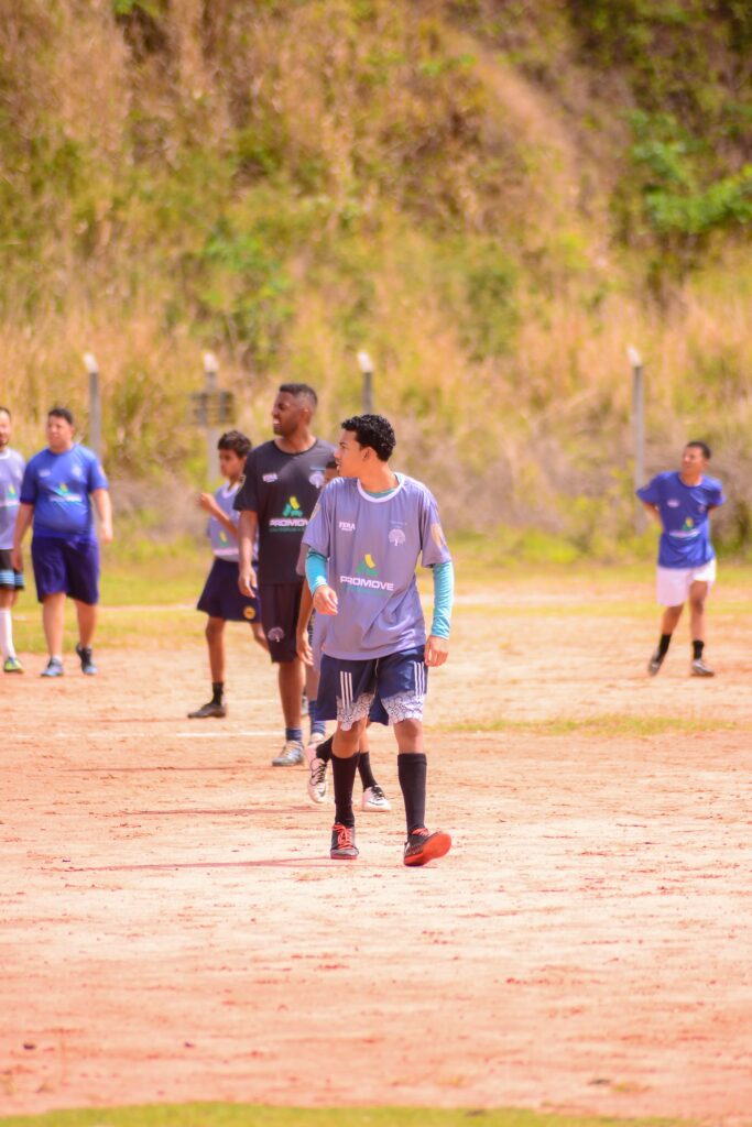 Adolescente participante do Semeando Vidas treinando durante atividade do projeto | Foto: Acervo do Projeto